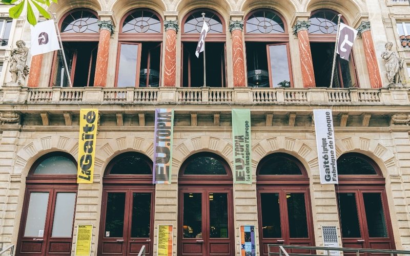 Façade du théâtre de la Gaîté lyrique, rue Papin dans le 3e arrondissement